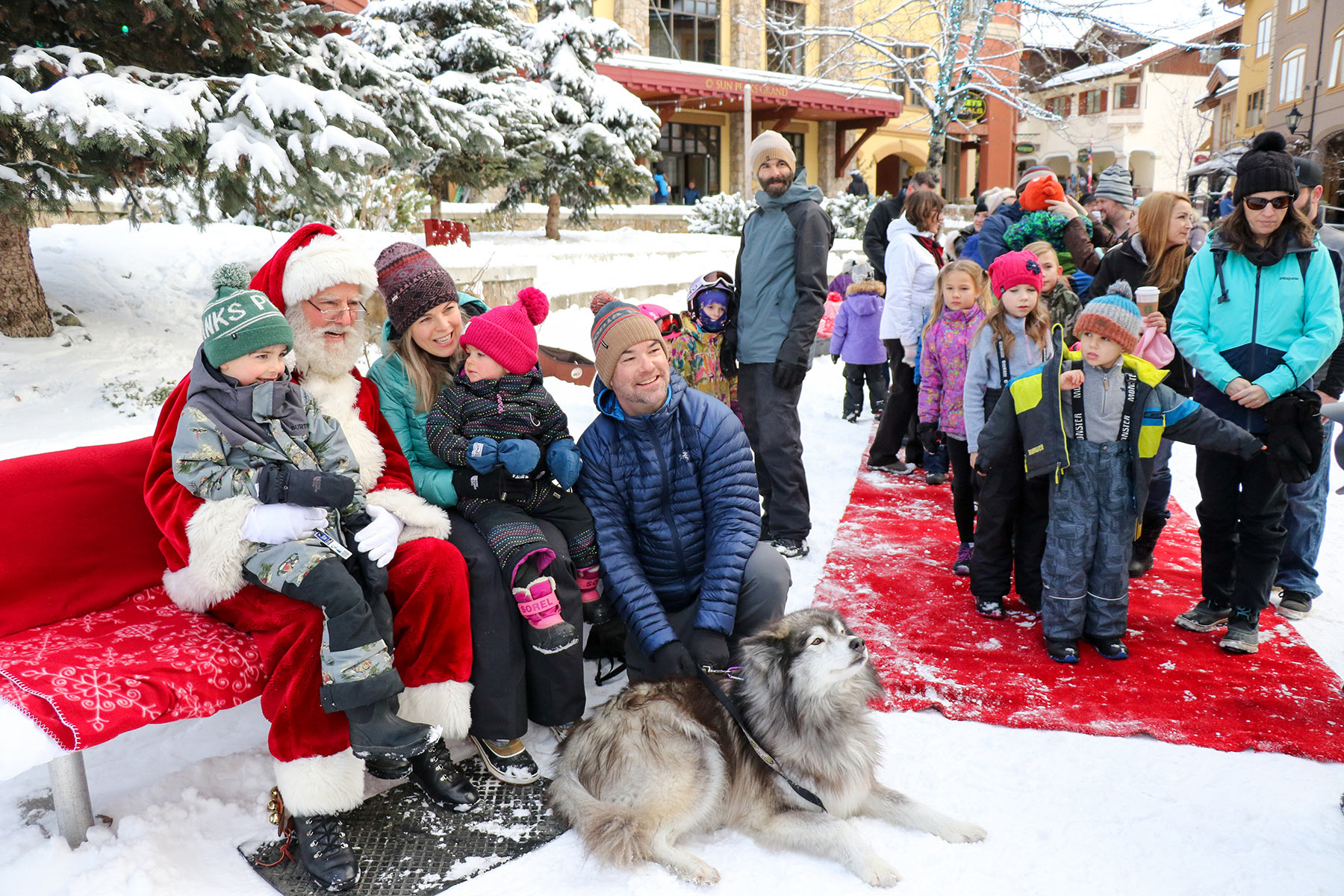 Photos With Santa at Sun Peaks Resort