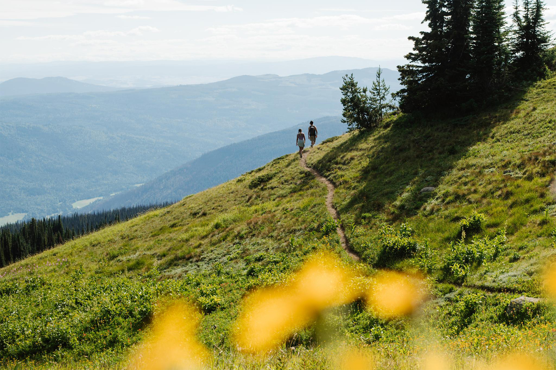 hiking in sun peaks