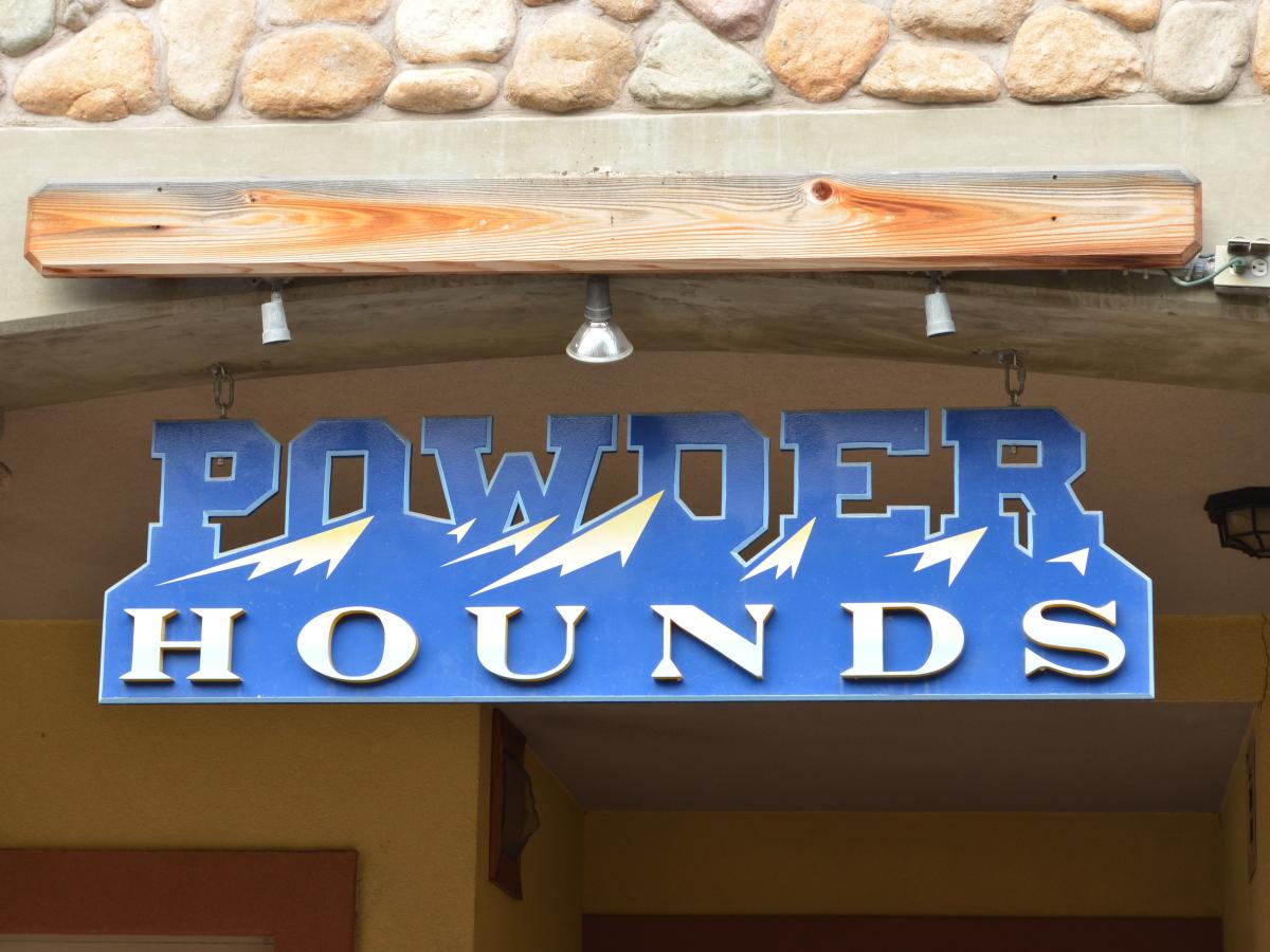 Powder Hounds Sun Peaks Resort