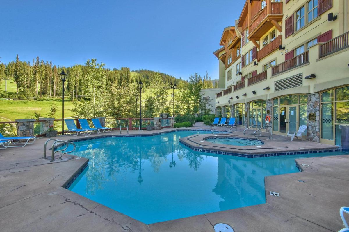 Sun Peaks Grand Golf & Stay Sun Peaks Resort