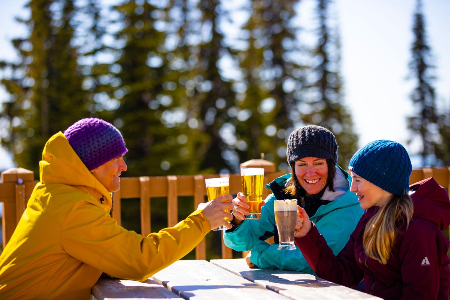 Sunburst Patio, Families having drinks in the spring sun
