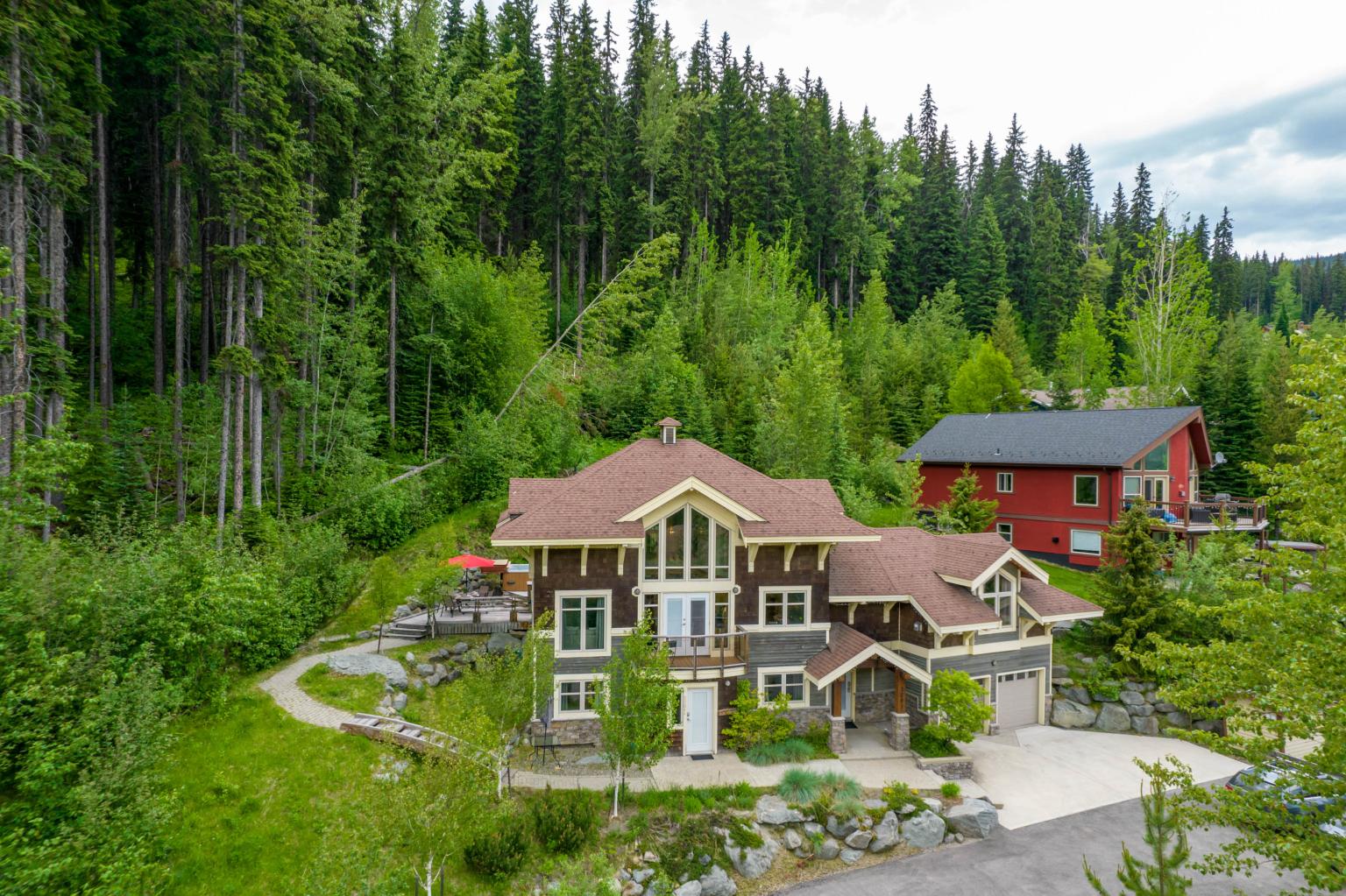 Silver Stag Chalet in Sun Peaks Resort
