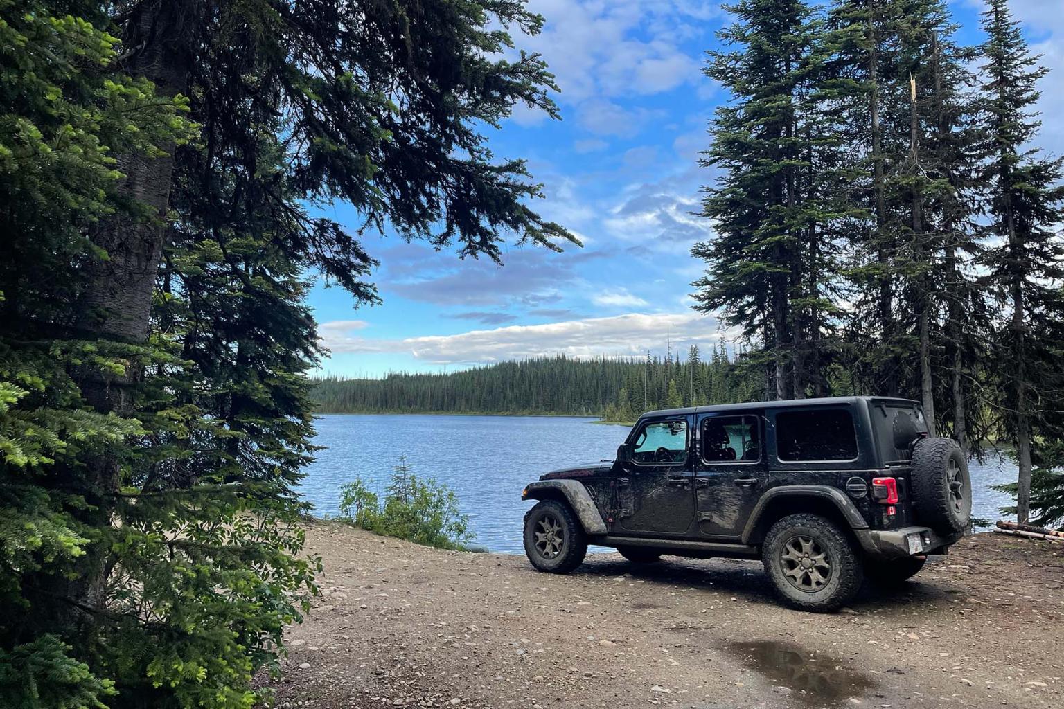 Jeep tours at backcountry lake