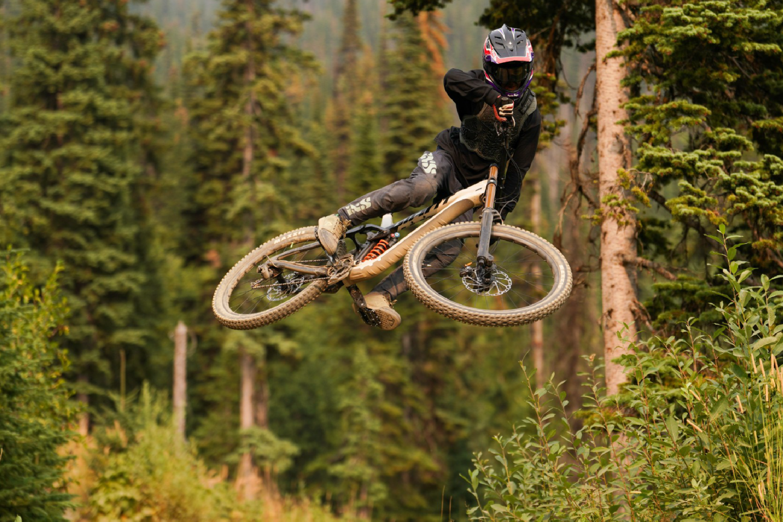 Louis Lapierre, Athlete