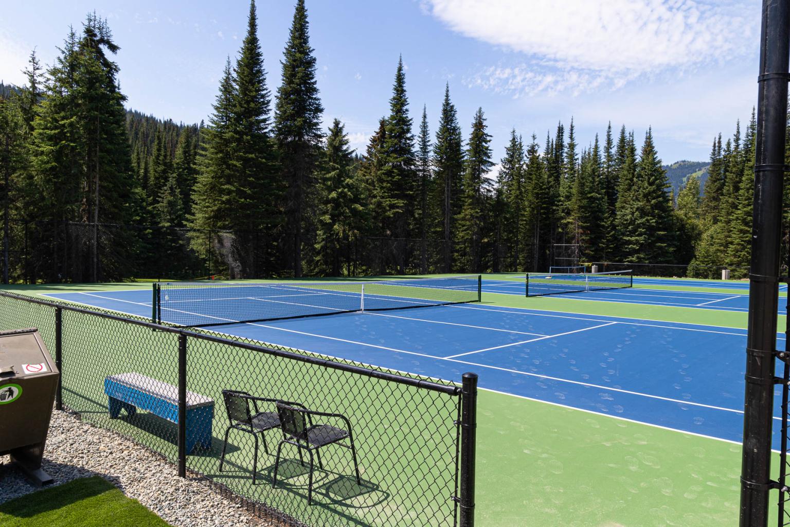 Tennis courts in Sun Peaks
