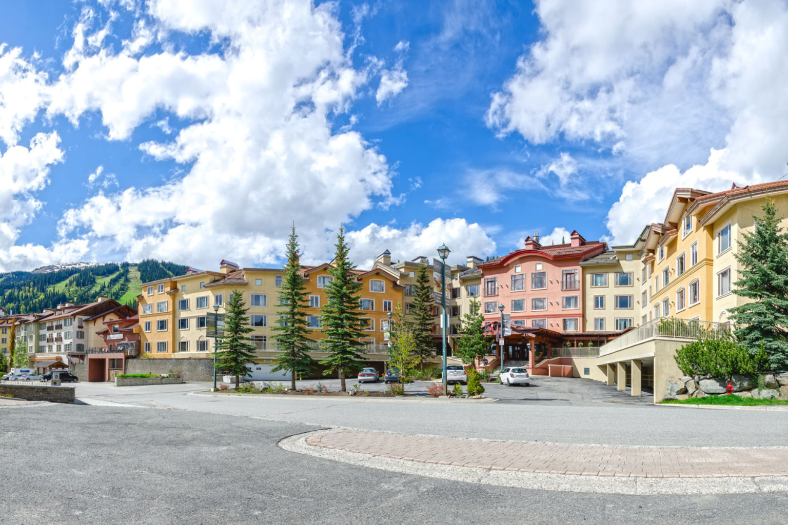 Cahilty Lodge in Summer