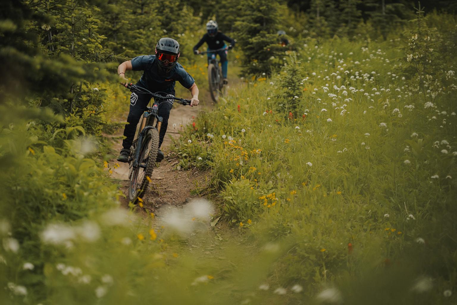 Group of DH riders in the Sun Peaks Bike Park