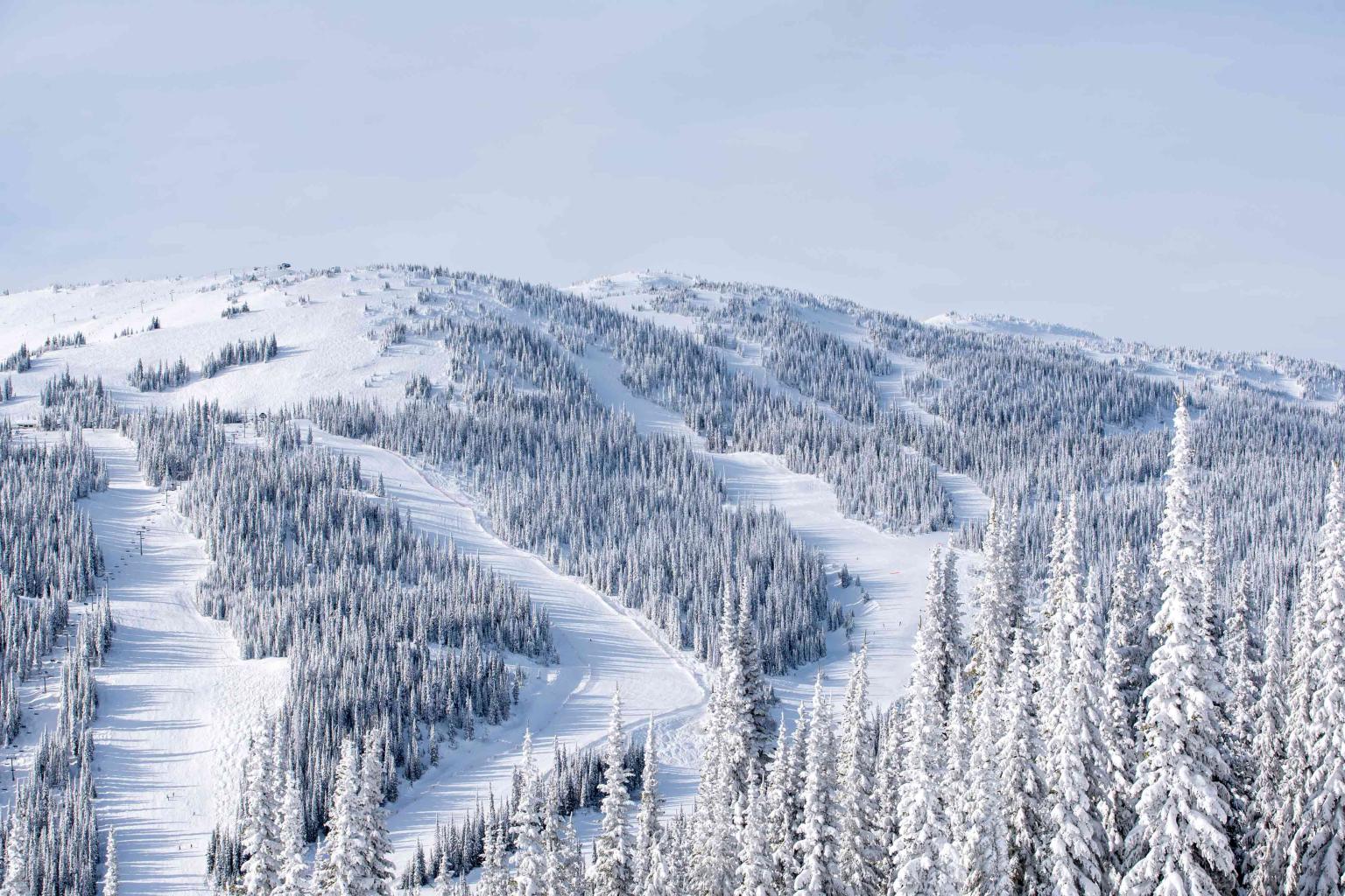 View of the mountain range in the winter