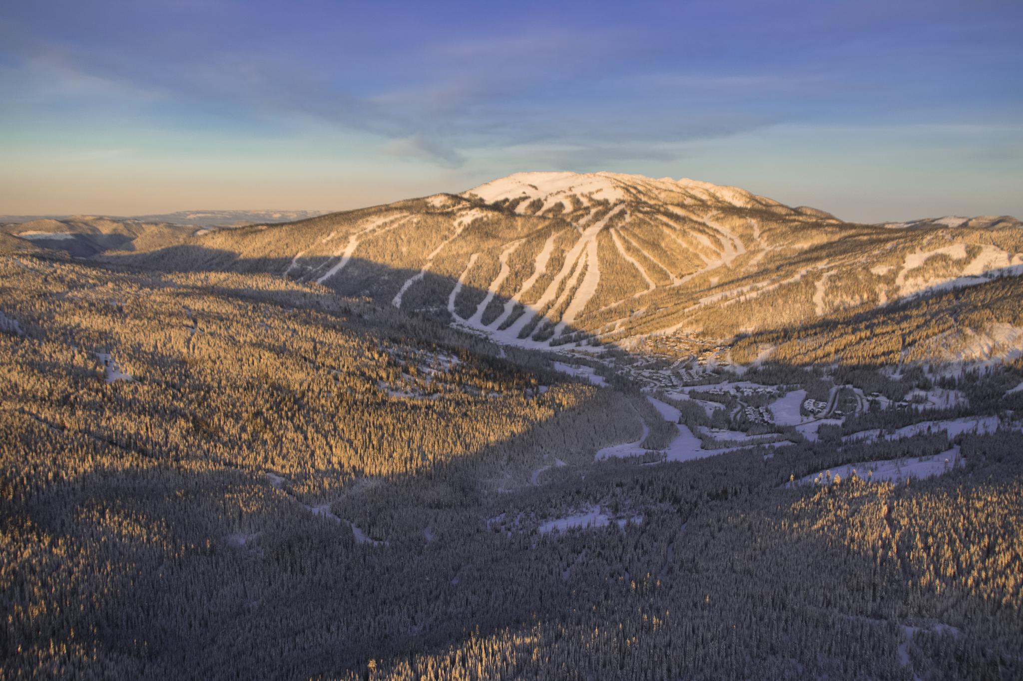 Flying to Sun Peaks Sun Peaks Resort